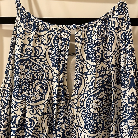 Embroidered beach dress - Picture 4 of 4